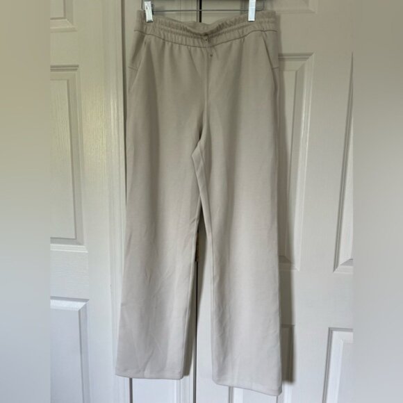NWOT LULULEMON Softstreme High-Rise Pant- short - Picture 3 of 11